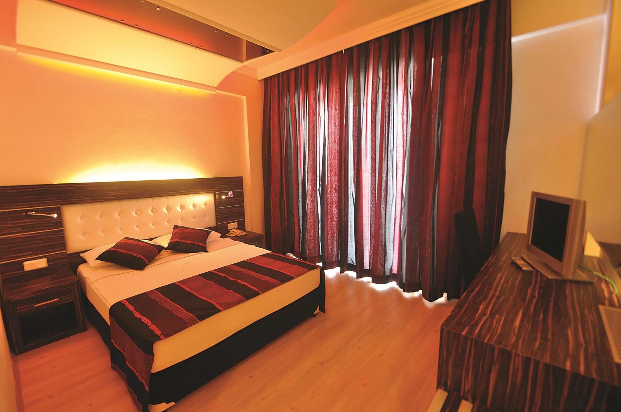 Hotell Sunny Hill Alya
