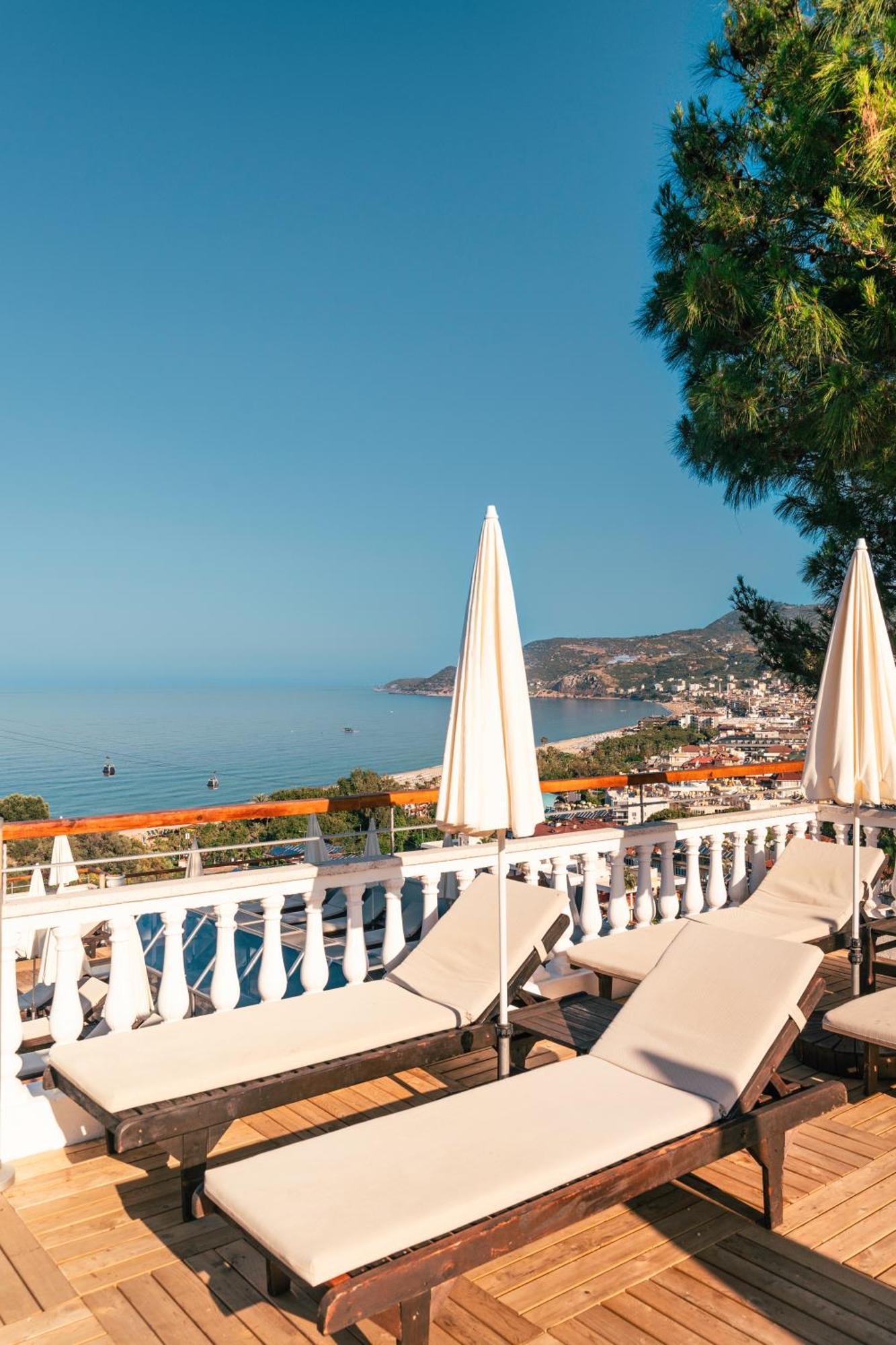 Sunny Hill Alya Hotell